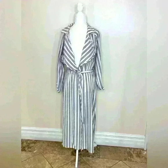 Striped Duster - Picture 2 of 5